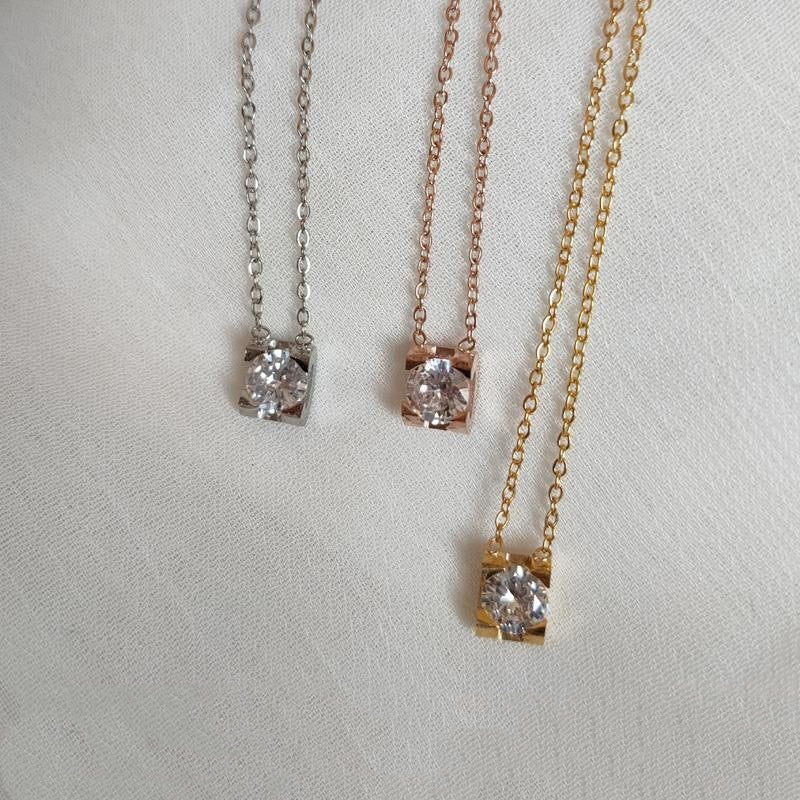 The Solitaire Pendant