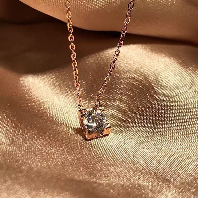 The Solitaire Pendant